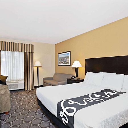 La Quinta By Wyndham Lexington South / Hamburg Hotell Exteriör bild