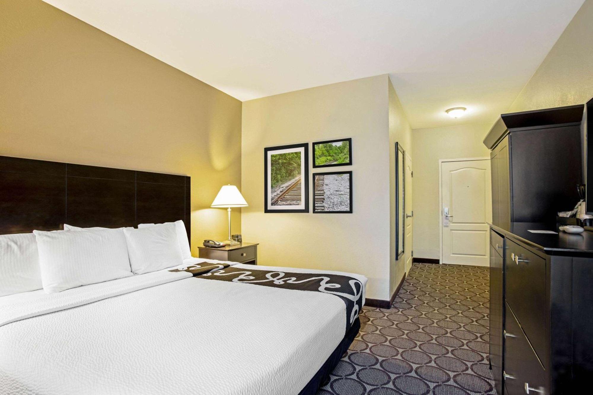 La Quinta By Wyndham Lexington South / Hamburg Hotell Exteriör bild