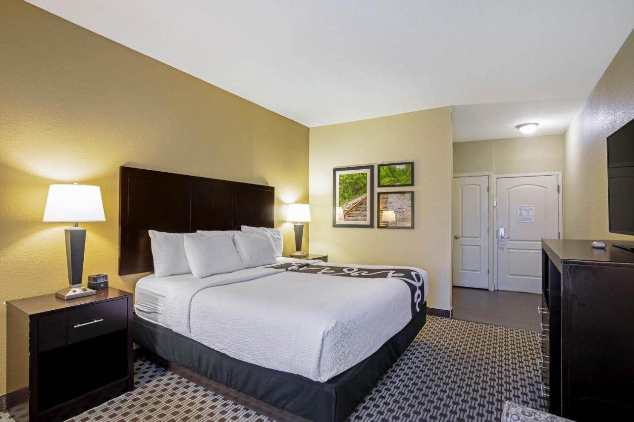 La Quinta By Wyndham Lexington South / Hamburg Hotell Exteriör bild